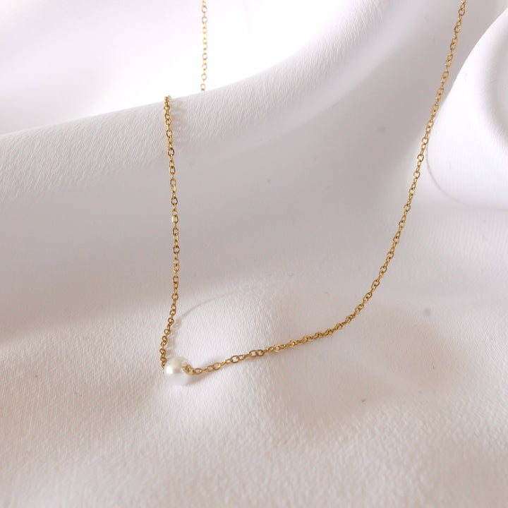 Single Pearl necklace