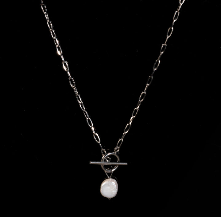 Pearl Toggle necklace