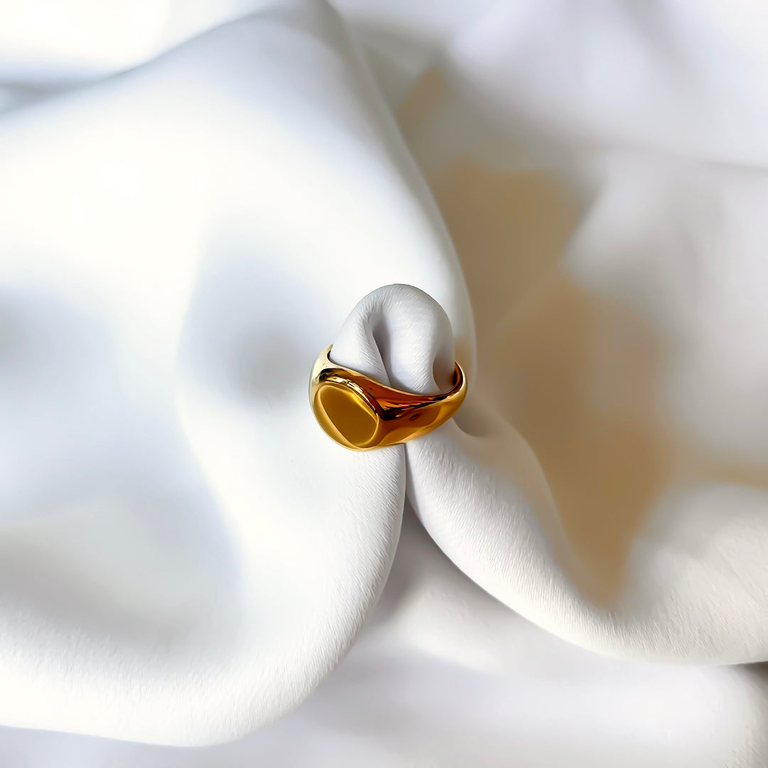 Round Signet Ring
