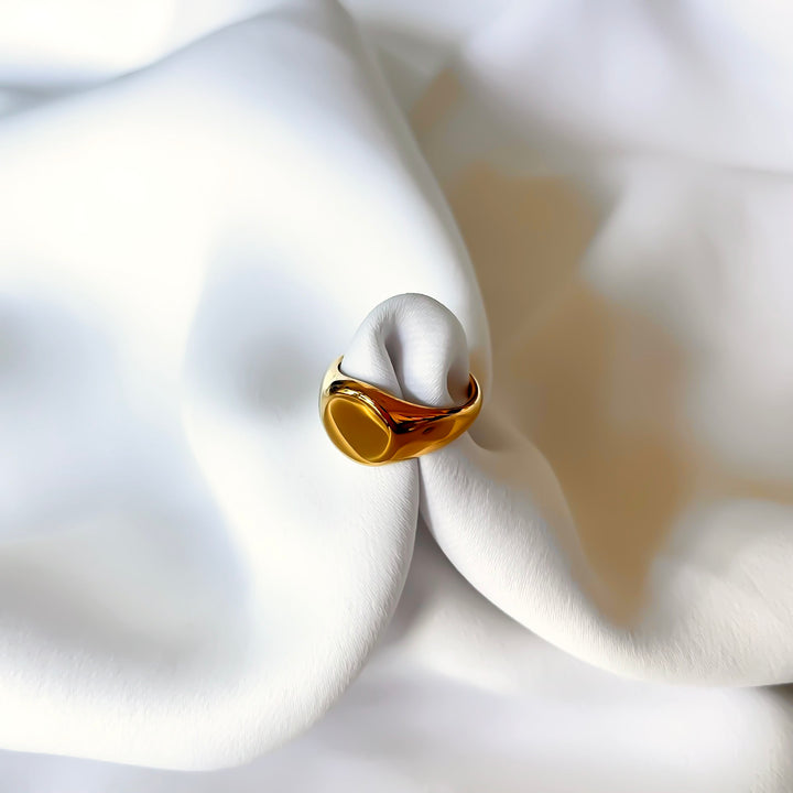 Round Signet Ring