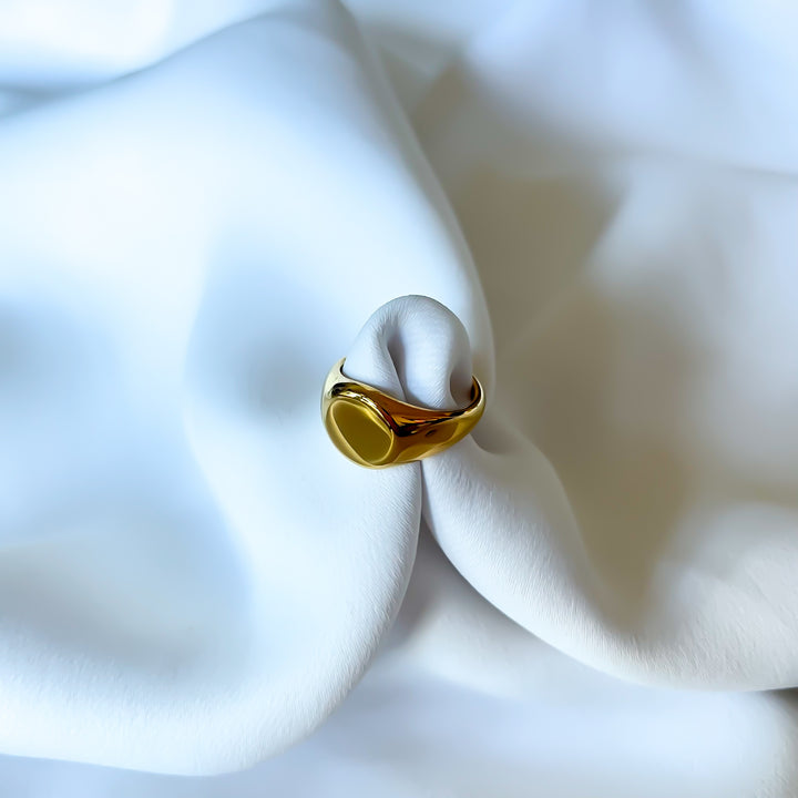 Round Signet Ring