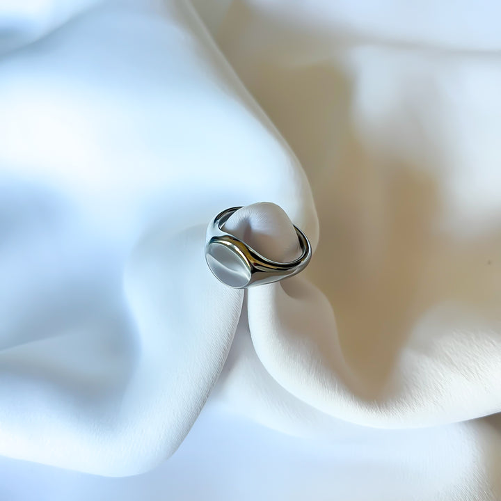 Round Signet Ring