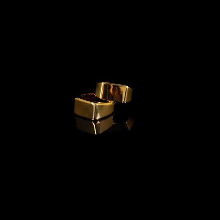 Signet ring