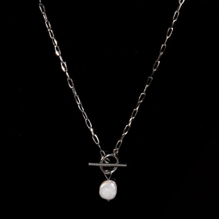 Pearl Toggle necklace