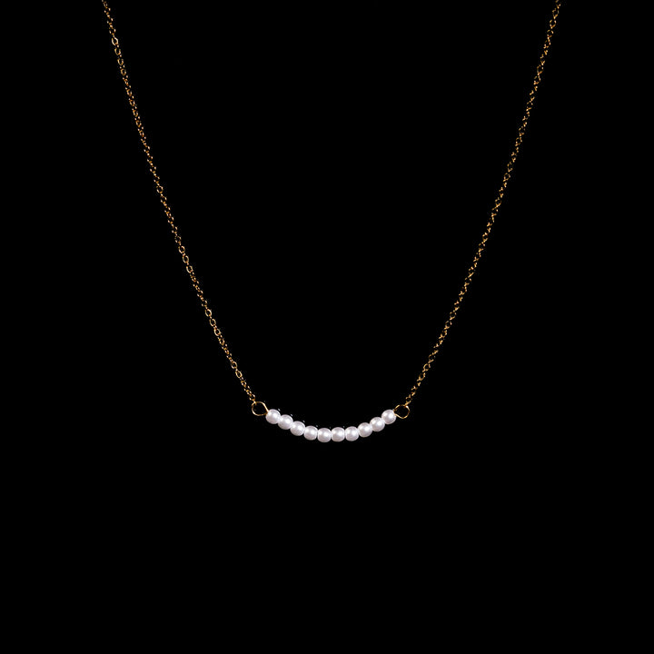 Dainty Pearl necklace